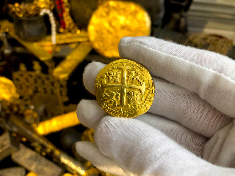 Peru 8 Escudos 1717 "Tear Drop Variety" Pendant