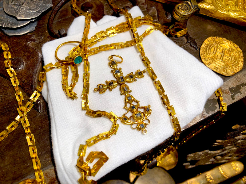 1715 Fleet Shipwreck "Queen's Jewels" Gold & Diamond Cross Pirate Gold Coins 40