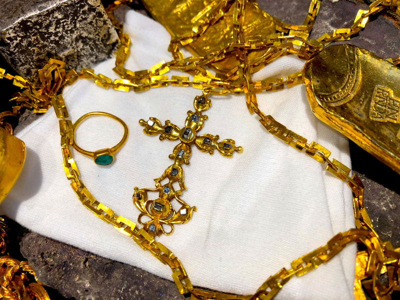 1715 Fleet Shipwreck "Queen's Jewels" Gold & Diamond Cross Pirate Gold Coins 44