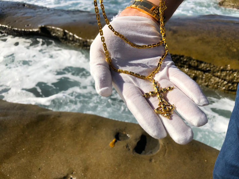 1715 Fleet Shipwreck "Queen's Jewels" Gold & Diamond Cross Pirate Gold Coins 32