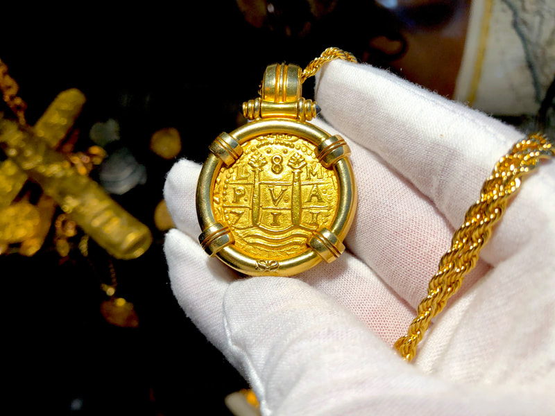 Peru 8 Escudos 1711 Pendant 14
