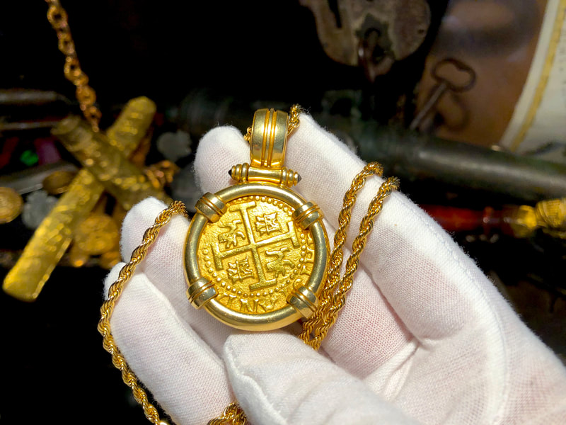 Peru 8 Escudos 1711 Pendant 12