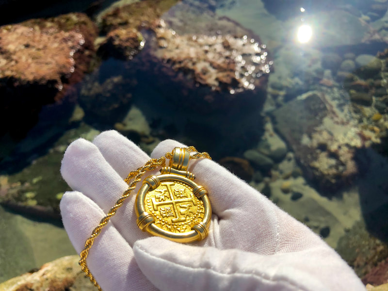 Peru 8 Escudos 1711 Pendant 11