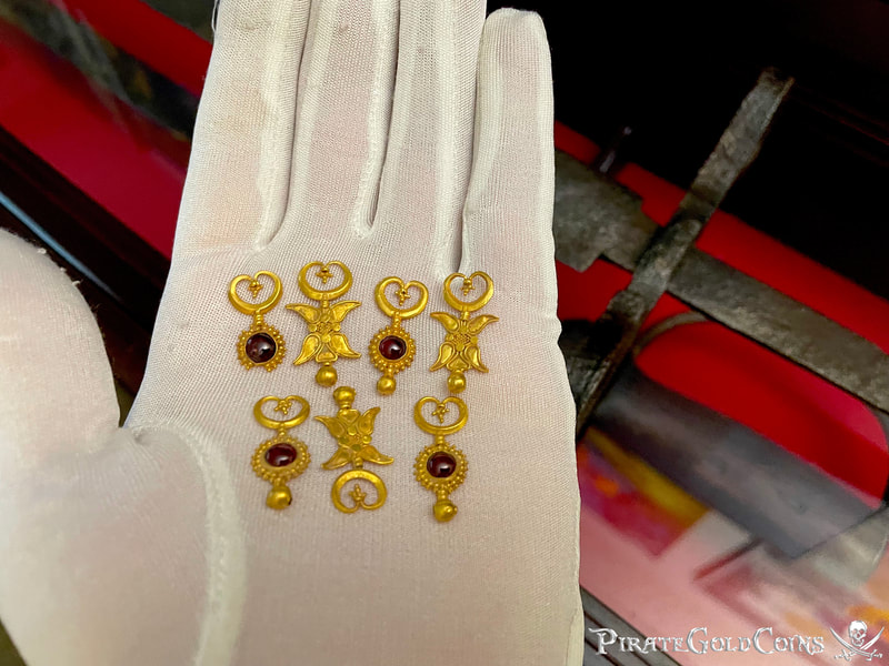 Indio-Bactrian 4th Century Gold Necklace 7 Garnets 2