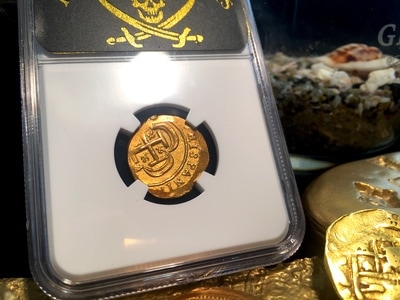 Mexico 2 Escudos 1714 "Full 4 Digit Date - 1715 Plate Fleet"  NGC 62 7