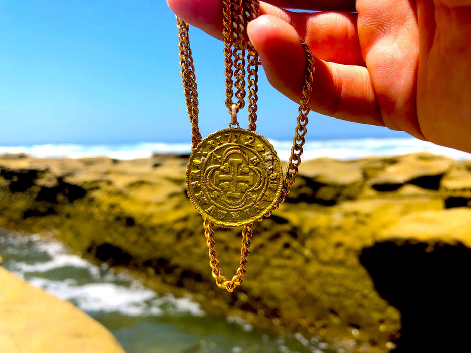 Spain 4 Escudos 1712 "Full Date" with Bail Pirate Gold Coins Treasure Jewelry