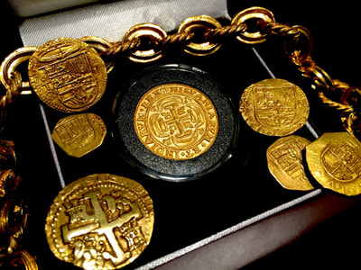 Mexico  8 Escudos  1715  "Royal"  Gold Electroplated  30mm (Mini) 3