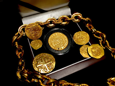 Mexico  8 Escudos  1715  "Royal"  Gold Electroplated  30mm (Mini) 8