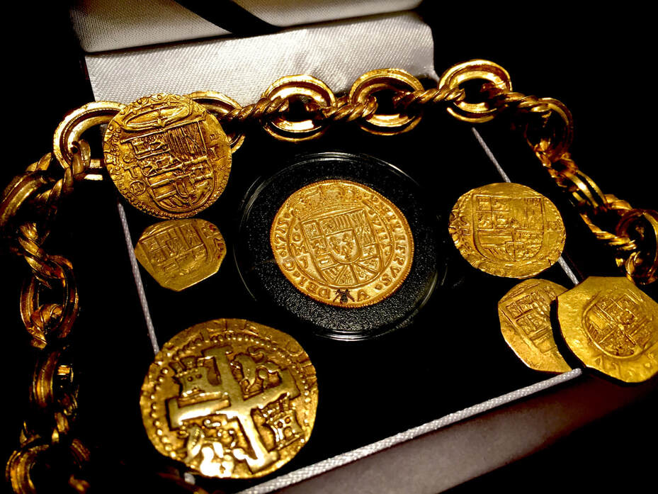 Mexico  8 Escudos  1715  "Royal"  Gold Electroplated  30mm (Mini)