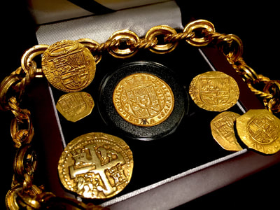 Mexico  8 Escudos  1715  "Royal"  Gold Electroplated  30mm (Mini) 10