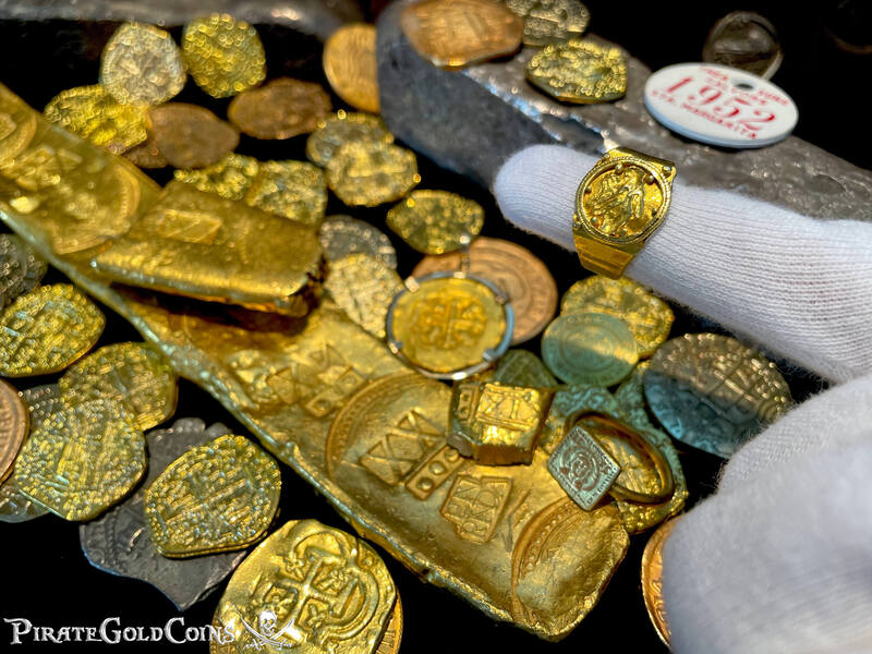 Roman Gold Wedding Ring 2-3rd Century AD "Clasping Hands" 6