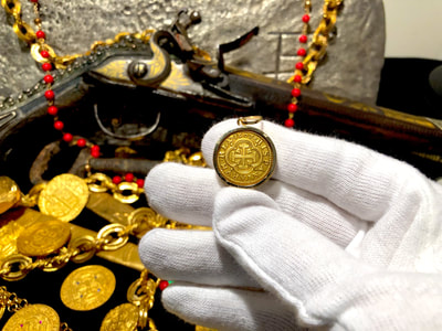 Spain 1 Escudo 1607 "2 Year Coin Type" Crystal and Gold Bezel Pirate Gold Coins 4