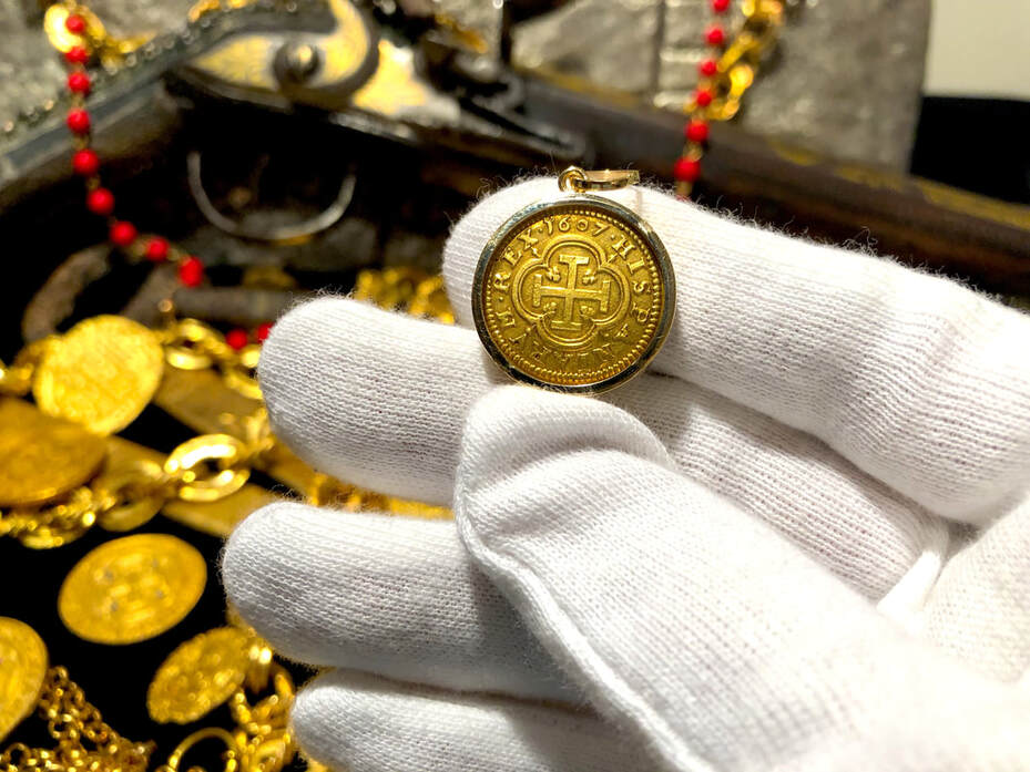 Spain 1 Escudo 1607 "2 Year Coin Type" Crystal and Gold Bezel Pirate Gold Coins