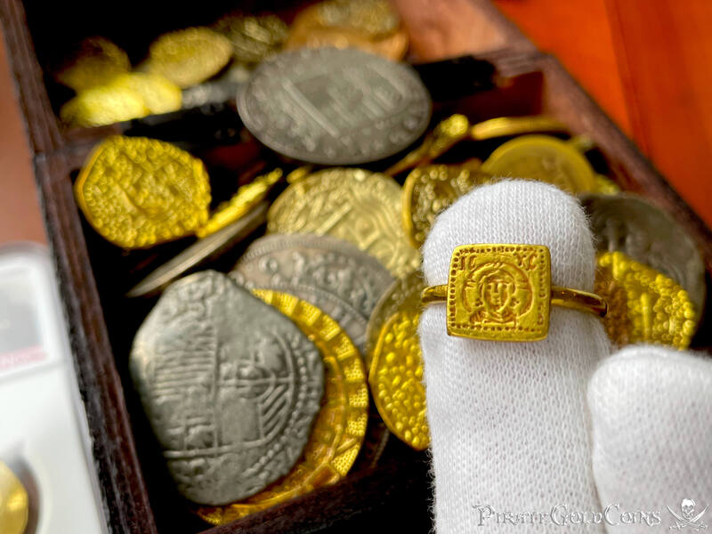 Byzantine Empire "Jesus Christ" 6-7th Century AD Gold Ring 4