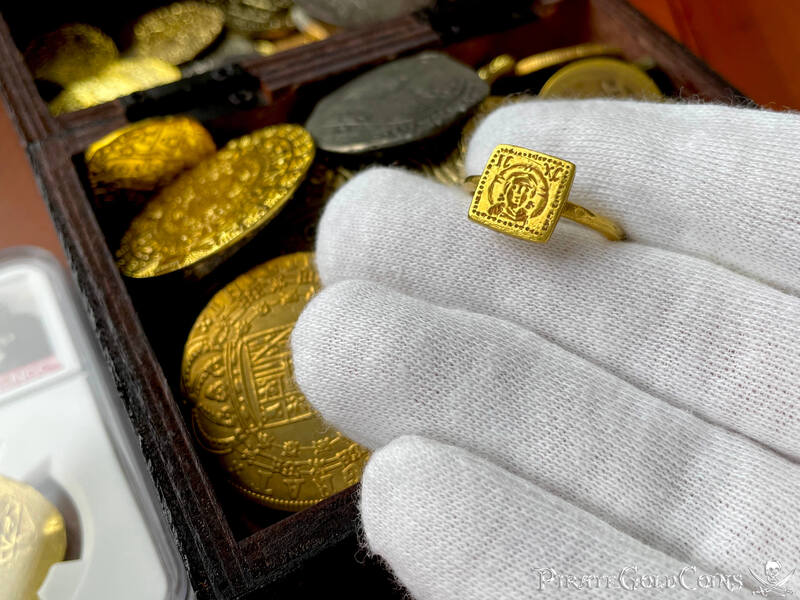 Byzantine Empire "Jesus Christ" 6-7th Century AD Gold Ring 9