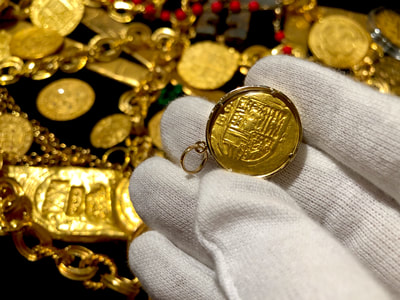 Spain 2 Escudos 1556-98 "Crystal & Gold Bezel" Jewelry Treasures 11