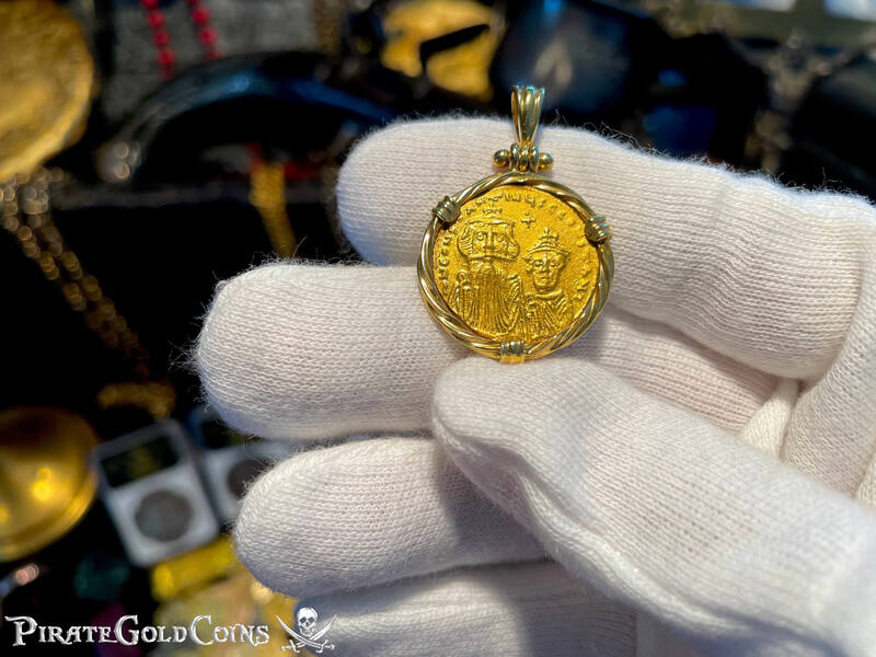 Byzantine Empire 641-668AD Solidus "Constans II" 18kt Bezel 3