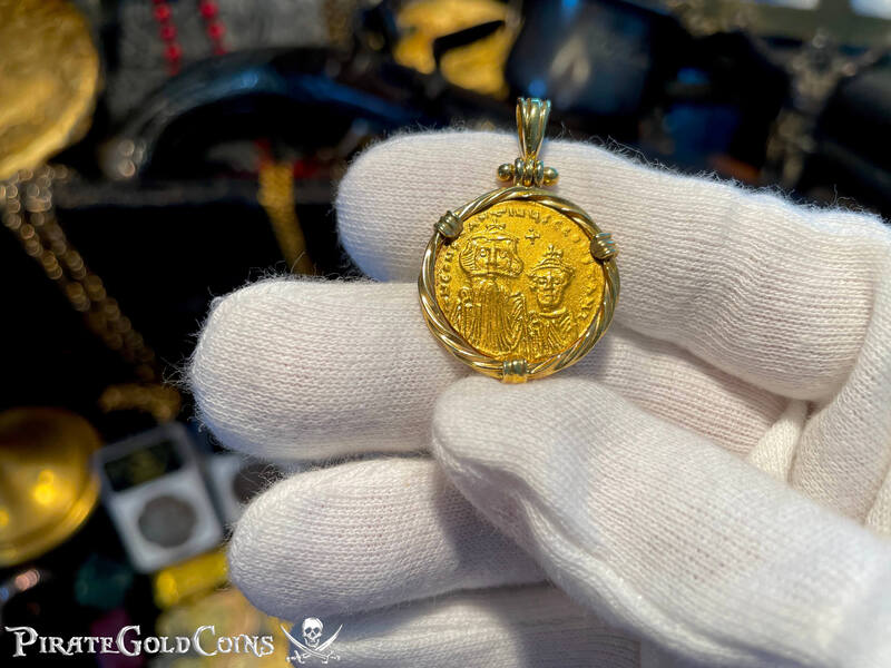 Byzantine Empire 641-668AD Solidus "Constans II" 18kt Bezel 4