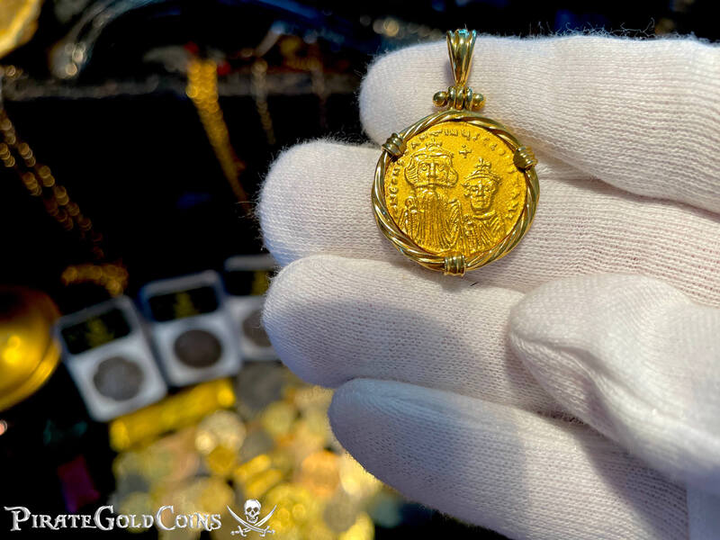 Byzantine Empire 641-668AD Solidus "Constans II" 18kt Bezel 7