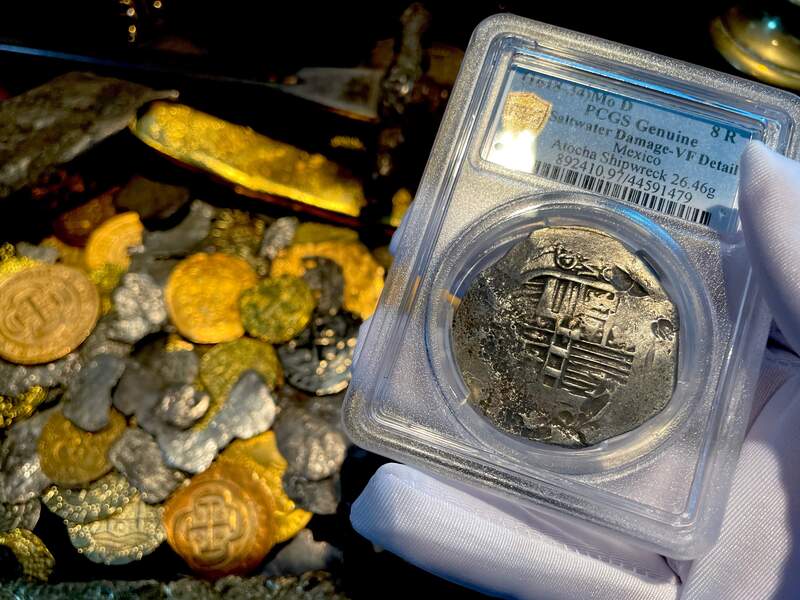 Mexico 8 Reales 1618-1634 "Atocha 1622 Shipwreck" Grade 1 5