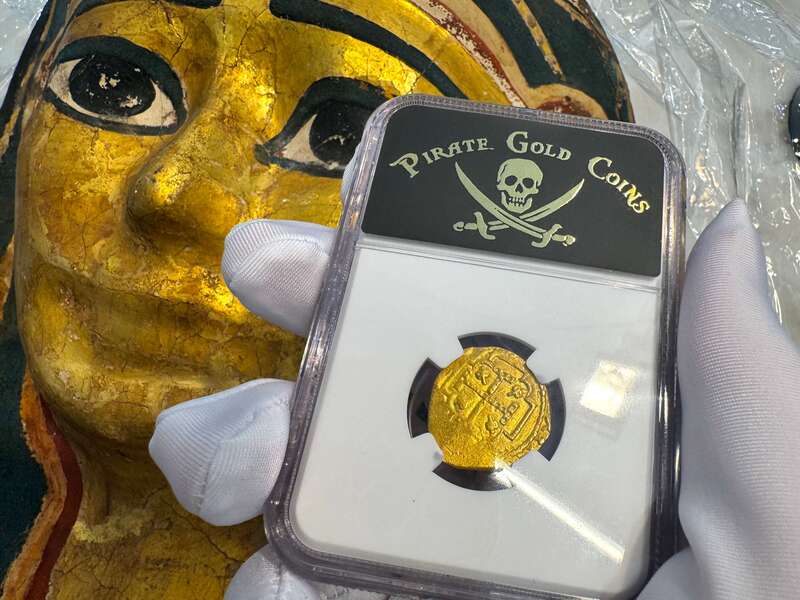 Mexico 2 Escudos 1680-98 "Jeweled Cross- 1715 Fleet Shipwreck" NGC 58 6