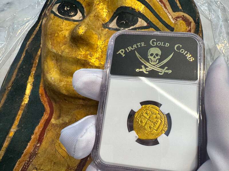 Mexico 2 Escudos 1680-98 "Jeweled Cross- 1715 Fleet Shipwreck" NGC 58 8