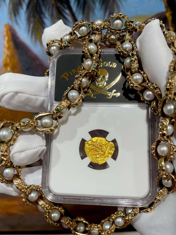 Mexico 1 Escudo 1707-1713 "1715 Plate Fleet Shipwreck" NGC 62 15