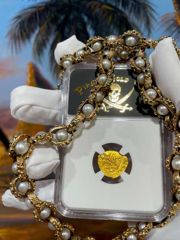 Mexico 1 Escudo 1707-1713 "1715 Plate Fleet Shipwreck" NGC 62 16