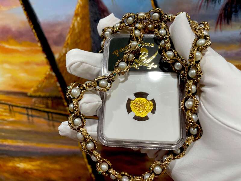 Mexico 1 Escudo 1707-1713 "1715 Plate Fleet Shipwreck" NGC 62 19