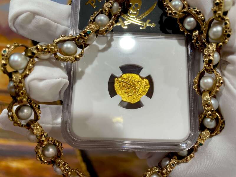 Mexico 1 Escudo 1707-1713 "1715 Plate Fleet Shipwreck" NGC 62 20