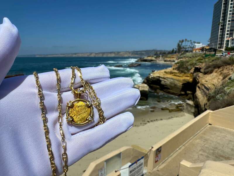 Mexico 1 Escudo 1711-13 "1715 Fleet Shipwreck" Pendant 7