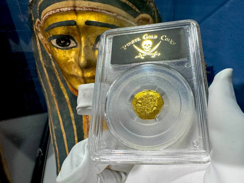 Mexico 1 Escudo 1711 "1715 Fleet Shipwreck" PCGS 63 8