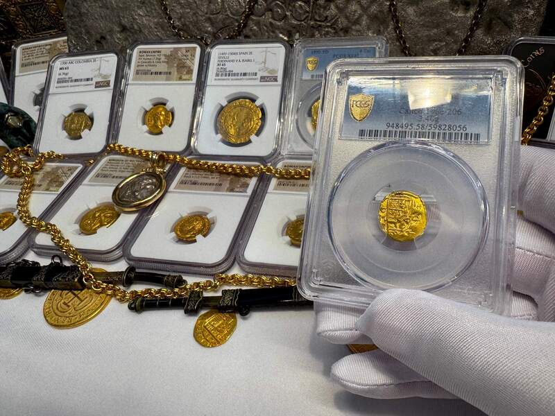 Mexico 1 Escudo 1712-13 "Philip V" PCGS 58 17