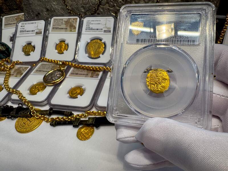 Mexico 1 Escudo 1712-13 "Philip V" PCGS 58 10