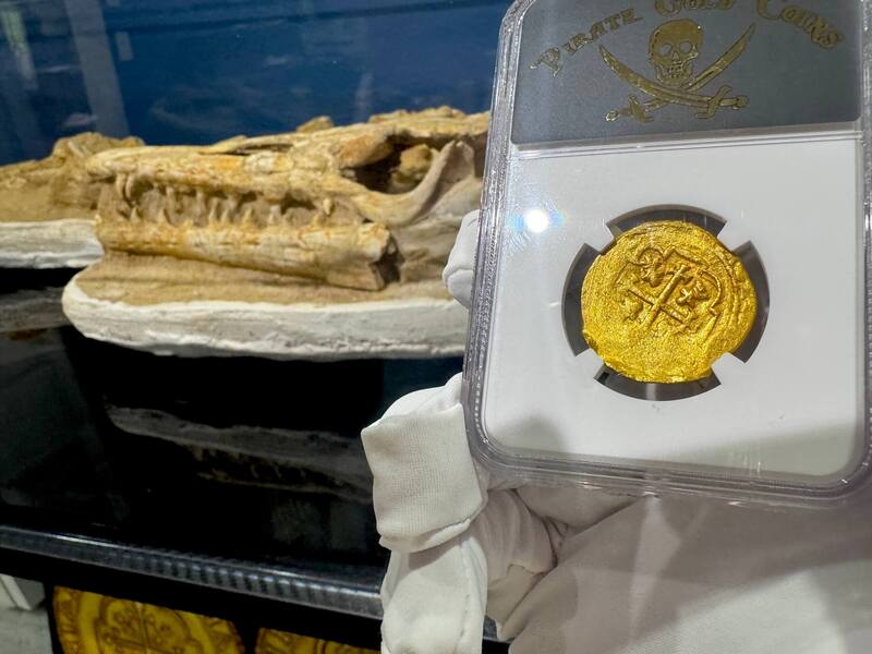 Mexico 4 Escudos 1713 NGC 61 9