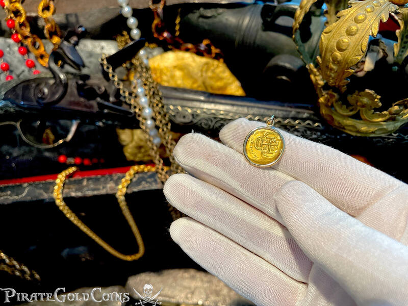 Mexico 1 Escudo 1714 Pendant 14kt Bezel 4