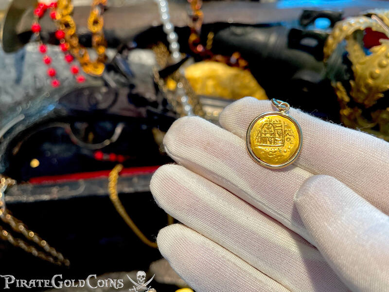 Mexico 1 Escudo 1714 Pendant 14kt Bezel 6