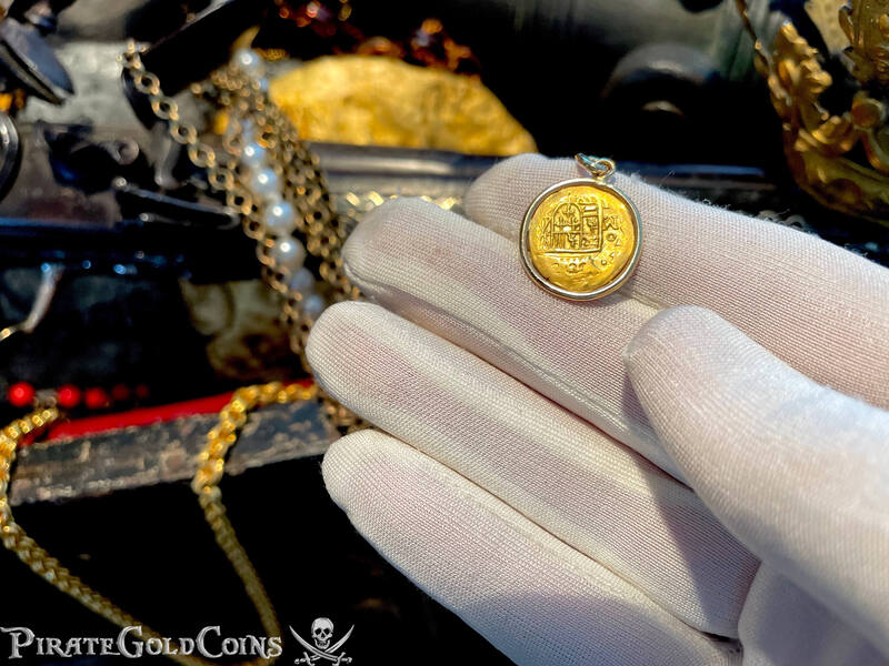 Mexico 1 Escudo 1714 Pendant 14kt Bezel 11