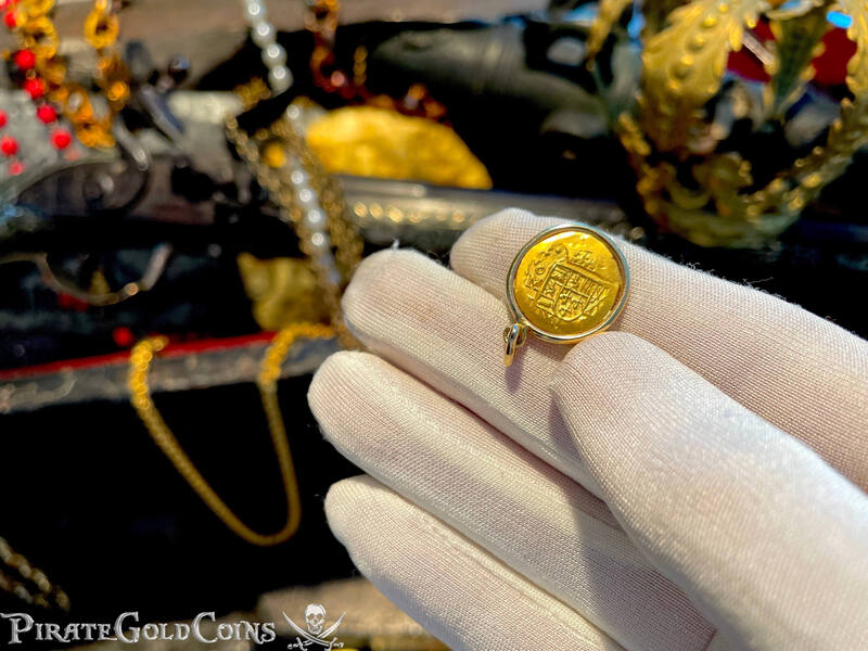 Mexico 1 Escudo 1714 Pendant 14kt Bezel 15