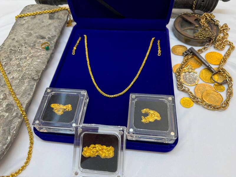 1715 Fleet Shipwreck & Atocha 1622 Shipwreck Olive Blossom Chain 50