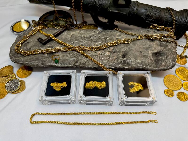 1715 Fleet Shipwreck & Atocha 1622 Shipwreck Olive Blossom Chain 38