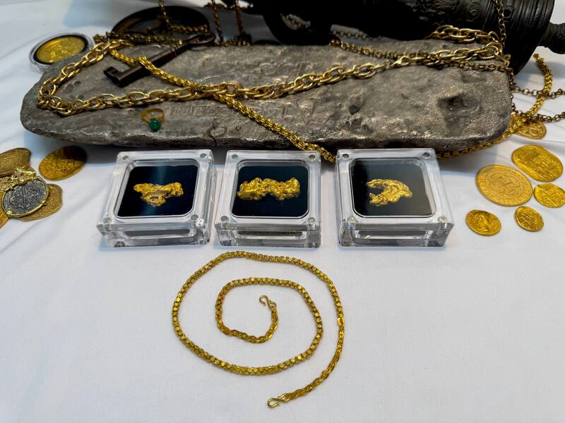 1715 Fleet Shipwreck & Atocha 1622 Shipwreck Olive Blossom Chain 107