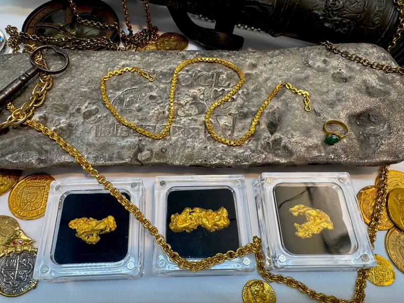 1715 Fleet Shipwreck & Atocha 1622 Shipwreck Olive Blossom Chain 92