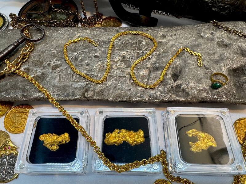 1715 Fleet Shipwreck & Atocha 1622 Shipwreck Olive Blossom Chain 32