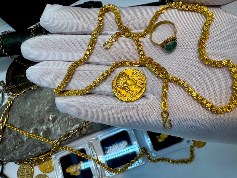 1715 Fleet Shipwreck & Atocha 1622 Shipwreck Olive Blossom Chain 85