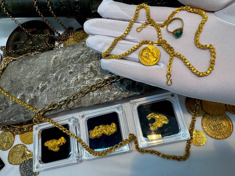 1715 Fleet Shipwreck & Atocha 1622 Shipwreck Olive Blossom Chain 24