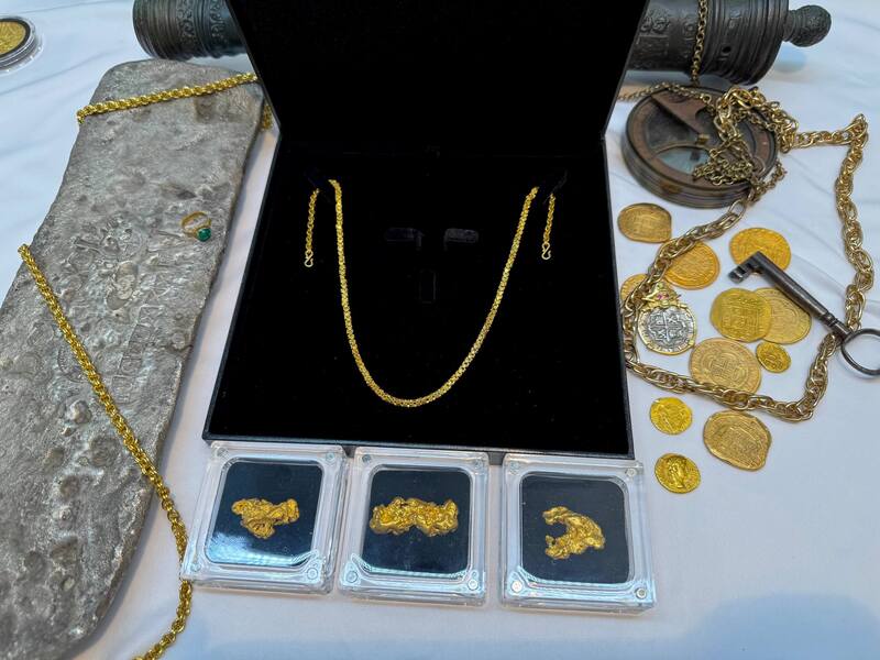 1715 Fleet Shipwreck & Atocha 1622 Shipwreck Olive Blossom Chain 104