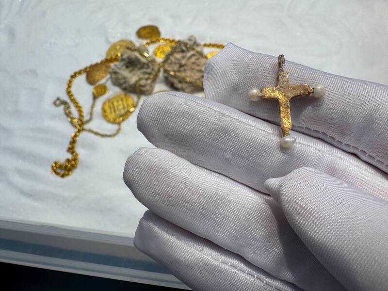 Pearl Cross from Unidentified Shipwreck 18th Cent. 6