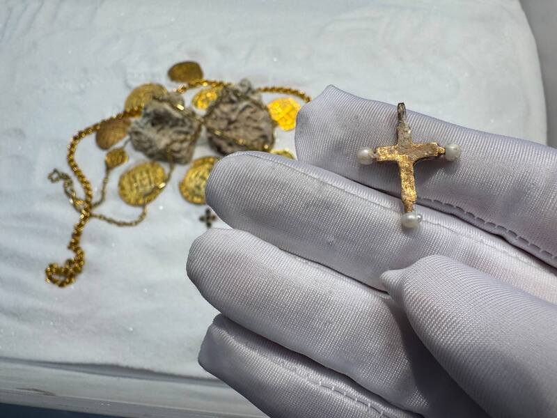 Pearl Cross from Unidentified Shipwreck 18th Cent. 27