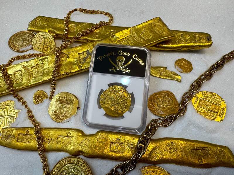 Peru 8 Escudos 1698 "1715 Fleet Shipwreck" NGC 58 13